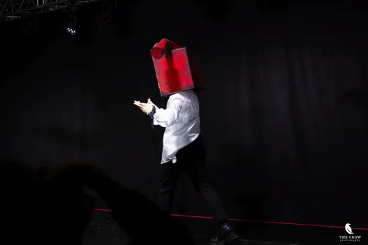 Copyright : Michael Bally